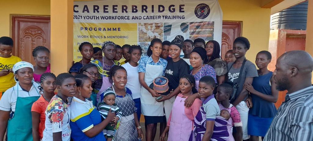 698105d9-b823-4d54-8d51-0aa03ef4b454