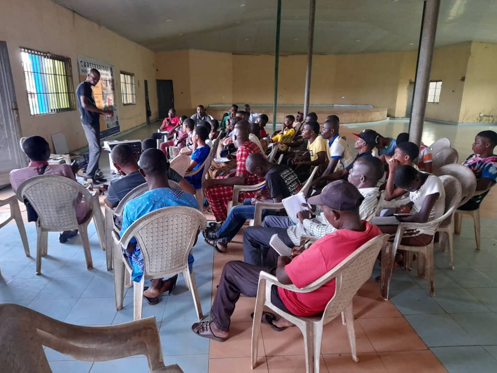 e03dd505-46c6-496d-a2c0-4277ac102536