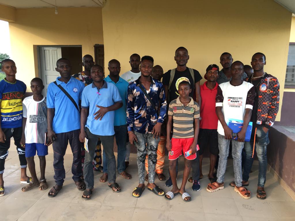 e36ea372-1bad-4f49-8a0a-bfc13ed38181